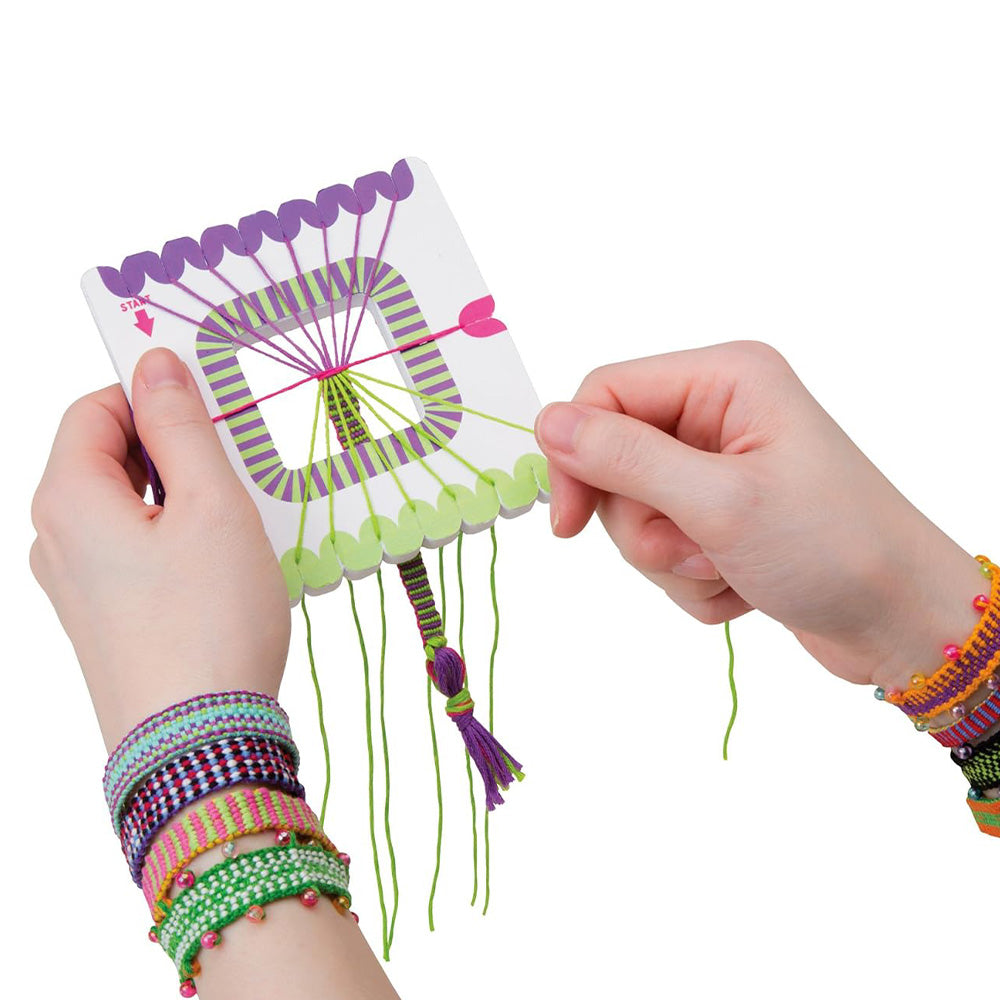 Toy bracelet making kit